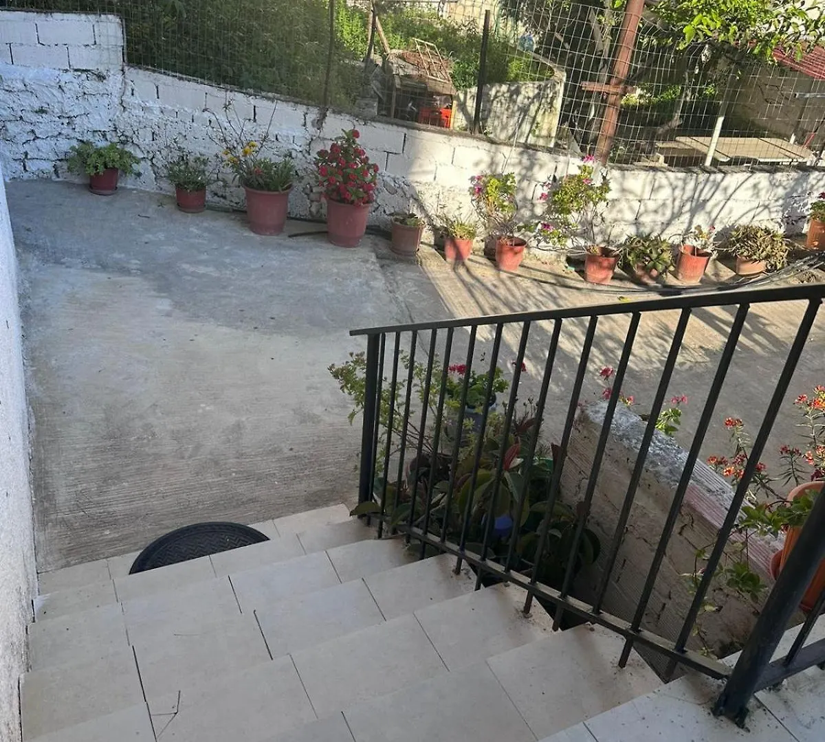 Ml Apartment Saranda אלבניה
